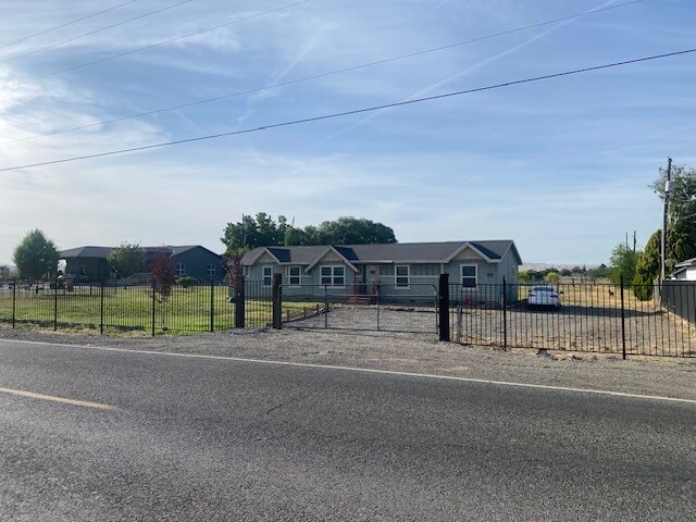 Foto principal - 357 McDonald Rd