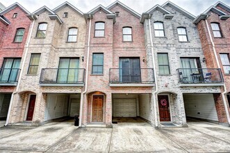 Building Photo - 202 McGowen St