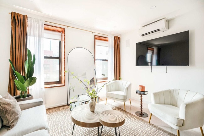 Building Photo - 335 E 22nd St