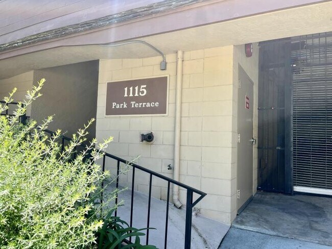 Building Photo - 2 bedroom in Belmont CA 94002