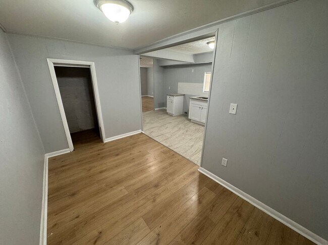 Foto del edificio - 3828 Rosetree Dr