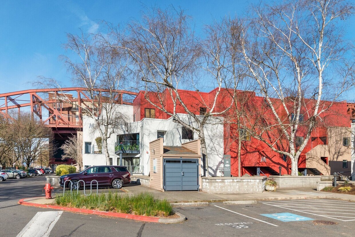 McCormick Pier - 1 bed/1 bath w/new paint/... - McCormick Pier - 1 bed/1 bath w/new paint/...