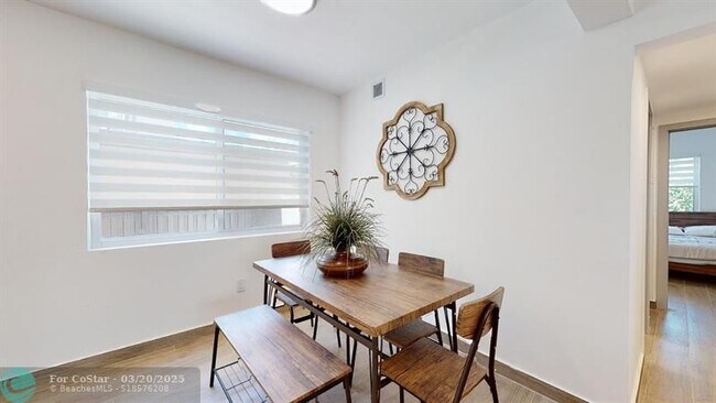 Foto del edificio - 935 79th Terrace