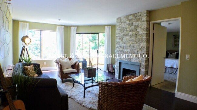 Foto del edificio - 550 Orange Ave