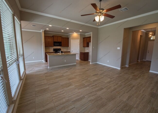 Foto del edificio - 3 Bedroom- 2 Bathroom in Hills of Westwood