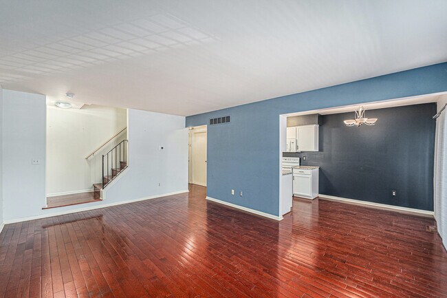 Photo - 3054 Forest Creek Ct Townhome