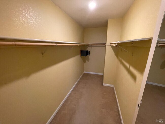 Foto del edificio - 304 Kingsly Ln