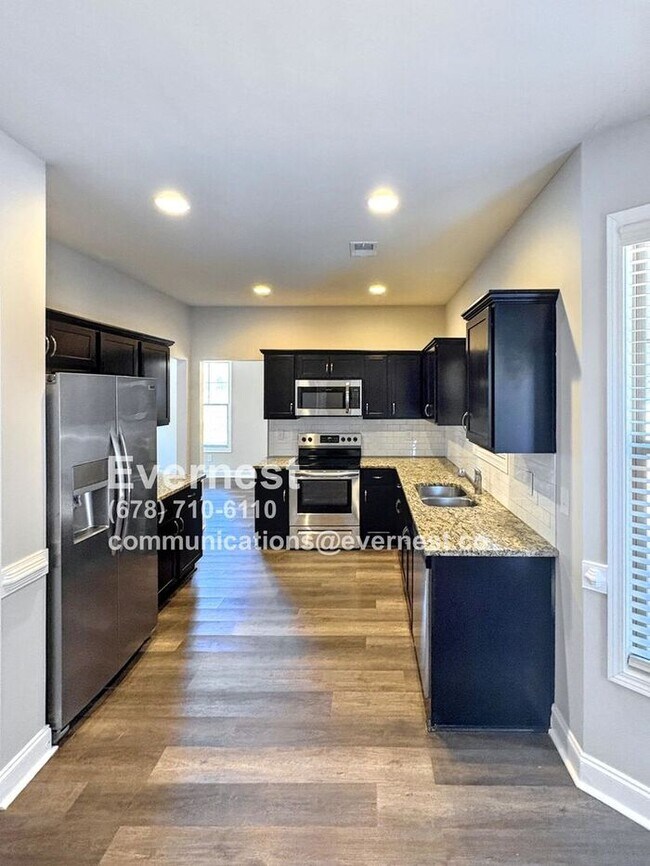 Foto del edificio - 85 Joshua Creek Rd