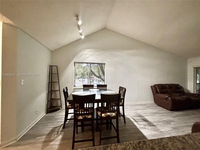 Building Photo - 9081 SW 138th Pl