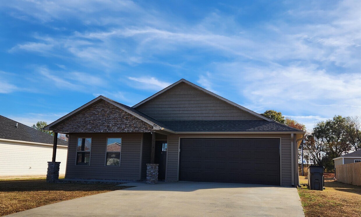 202 Stacy Dr, Paragould, AR 72450 House Rental in Paragould, AR