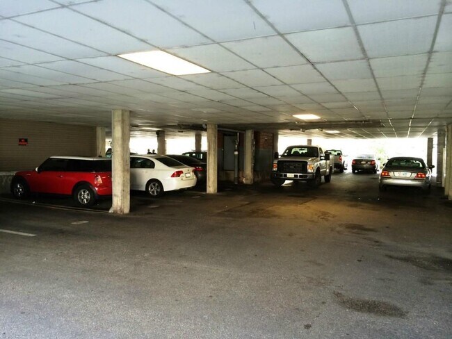 Foto del edificio - 915 W 23rd St