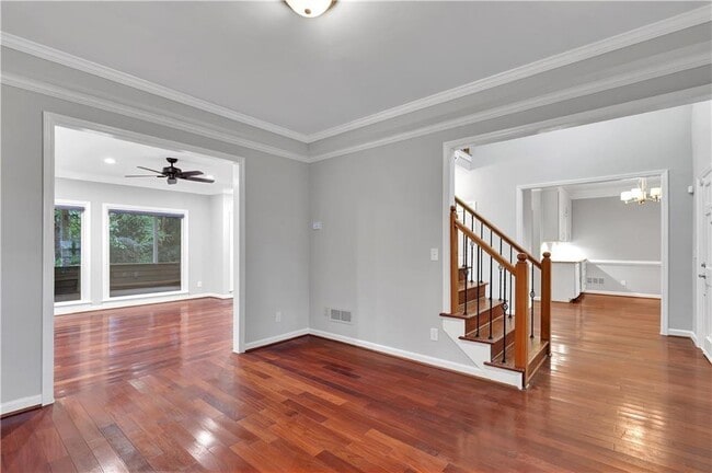 Building Photo - 4825 Chesterfield Ct