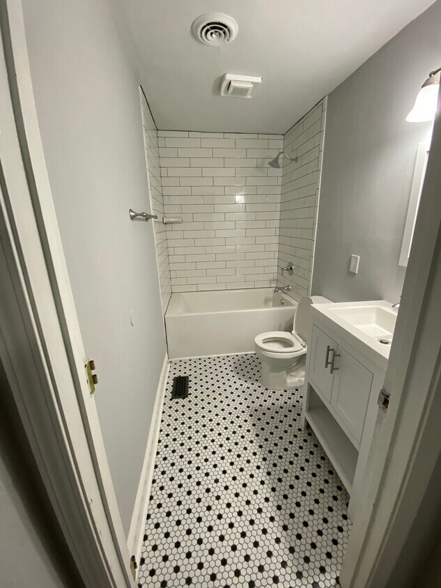 Primary Photo - 2818 Lemp Ave