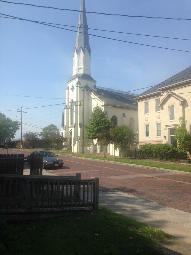 Building Photo - 713-715 Clay