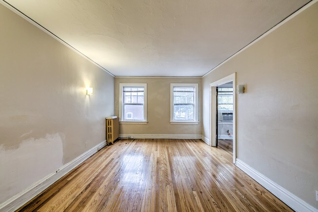 Foto del edificio - 5618 S Grand Blvd
