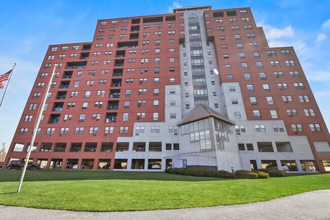 Foto del edificio - 750 Davol St