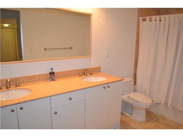 Foto del edificio - 1745 E Hallandale Beach Blvd