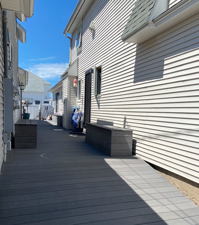 Foto del edificio - 65 Breen Ave