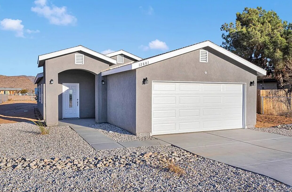 Foto principal - 3 BEDROOM - NEW CONSTRUCTION