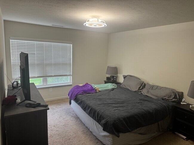 Building Photo - 12030 Zircon Ln