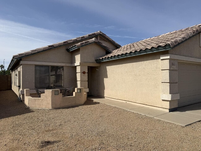Foto del edificio - 8563 W Mission Ln