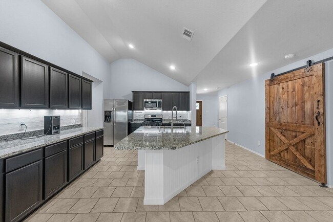 Building Photo - 9415 Paloma Creek Dr