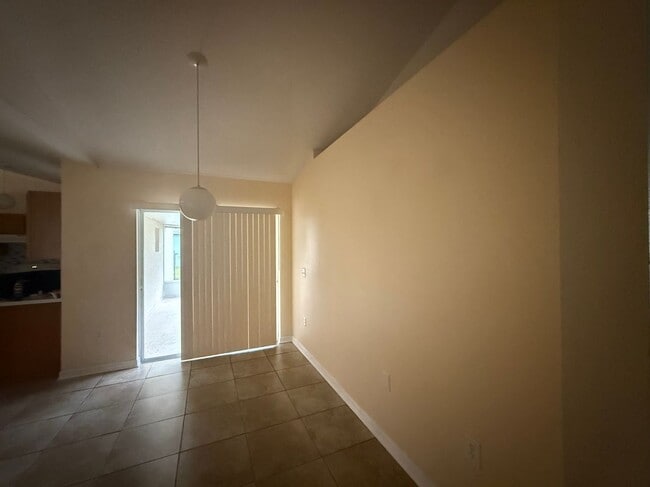 Foto del edificio - 2349 SW Barber Ln