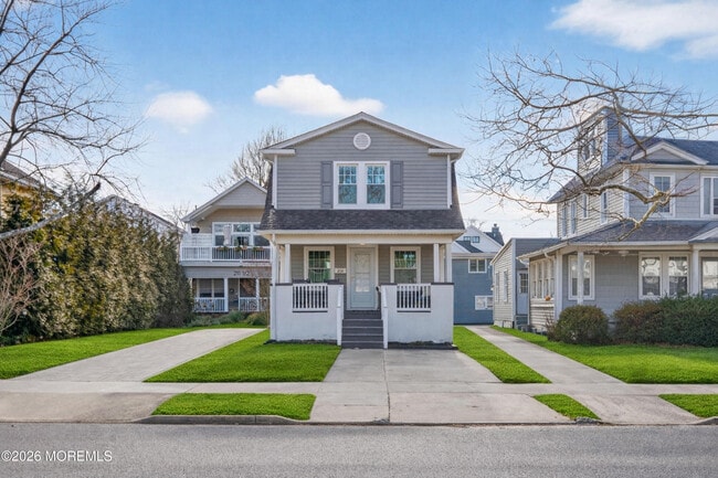 Foto del edificio - 211 Lareine Ave