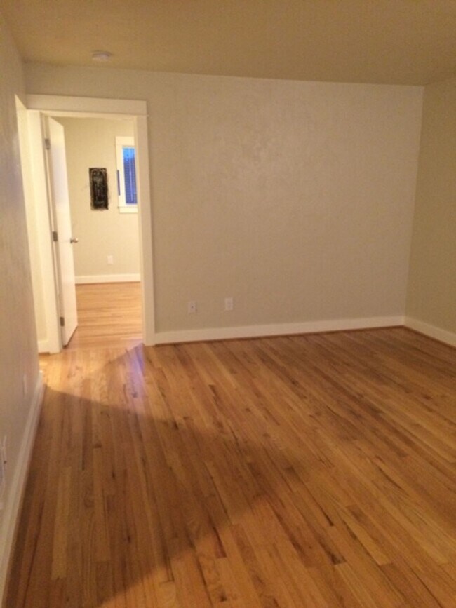Foto del edificio - Modern Remodel 2br 1000sqft Private/End un...