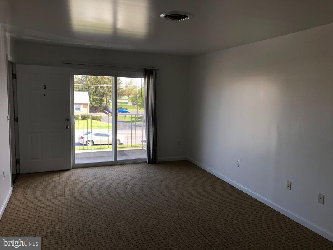 15 Taft Ave Unit 3, Winchester, VA 22601 Apartment for Rent in Winchester, VA