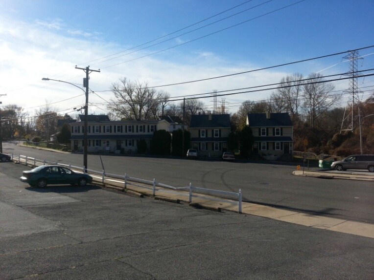 800818 Main St, Trainer, PA 19061 Apartments in Trainer, PA