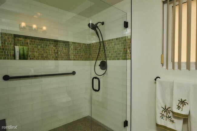Foto del edificio - 2 br, 2 bath Condo - 70 Presidio Pl