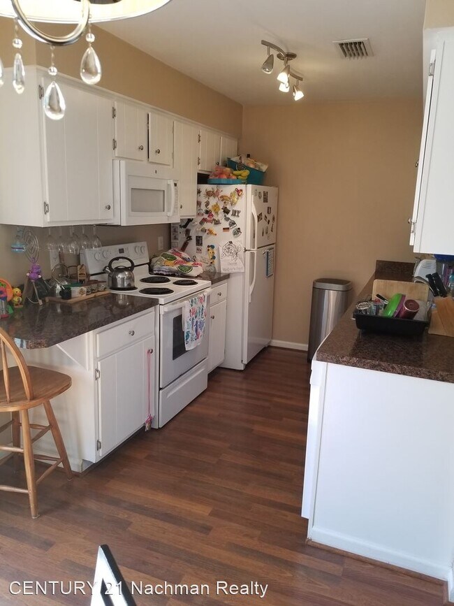 1041 StillHarbor Cir, Chesapeake, VA 23320 House Rental in