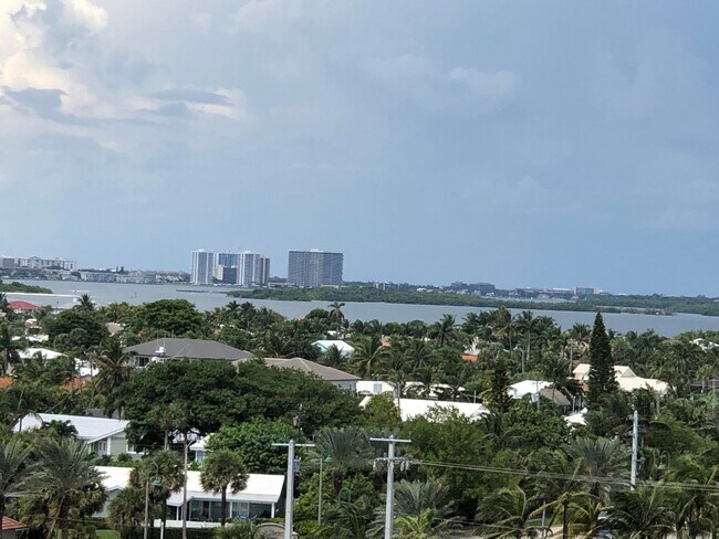 Foto del edificio - 3400 N Ocean Dr