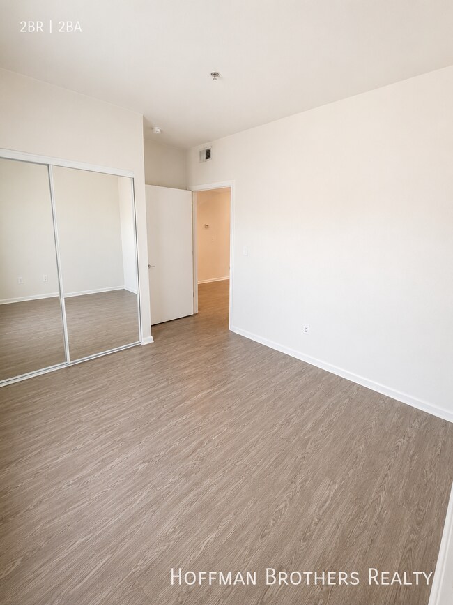 Foto del edificio - 251 Robinson St