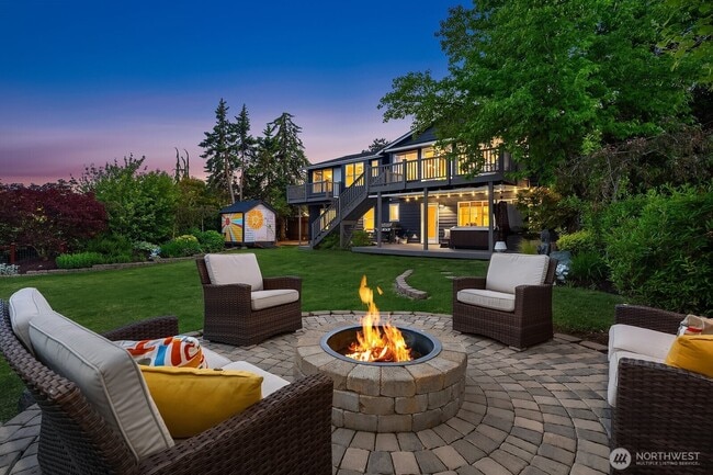 fire pit, fully fenced yard and hot tub! - 12710 89th Pl NE