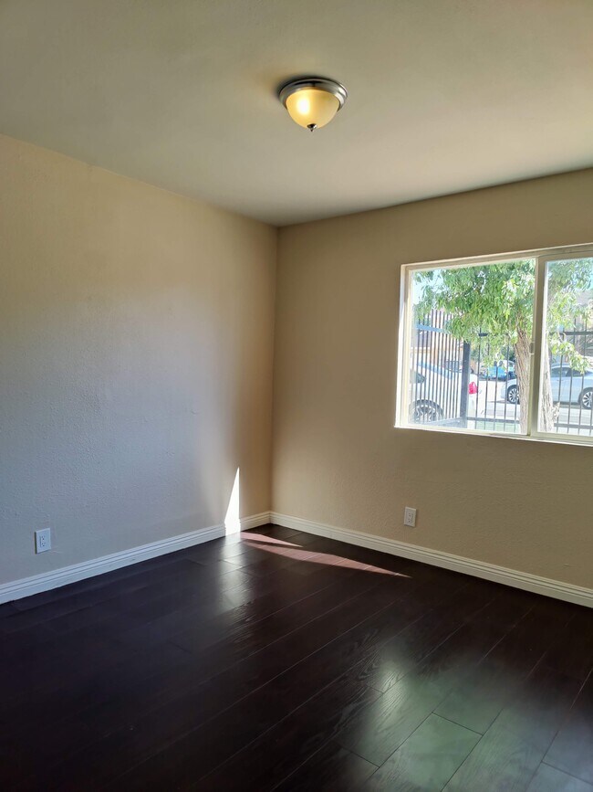 515 E Avenue Q5 Unit 2, Palmdale, CA 93550 515 E Avenue Q5 Palmdale