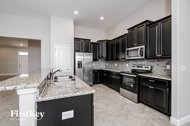 Building Photo - 12016 Cinnamon Fern Dr