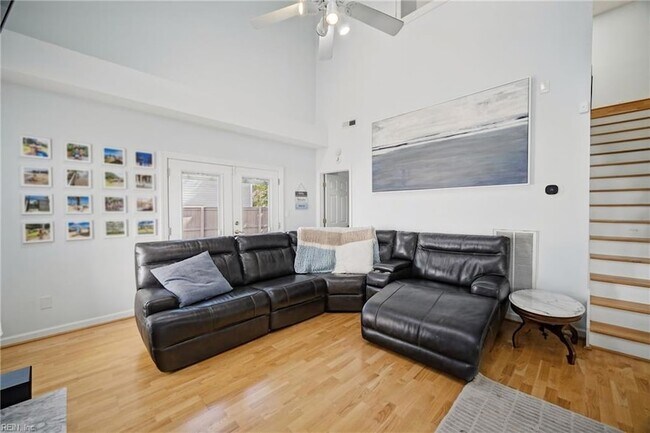 Foto del edificio - 2212 Creeks Edge Dr