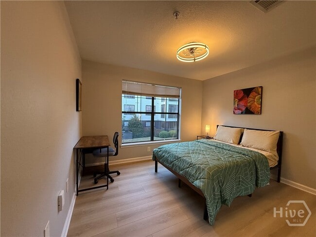 Building Photo - 211 North Ave