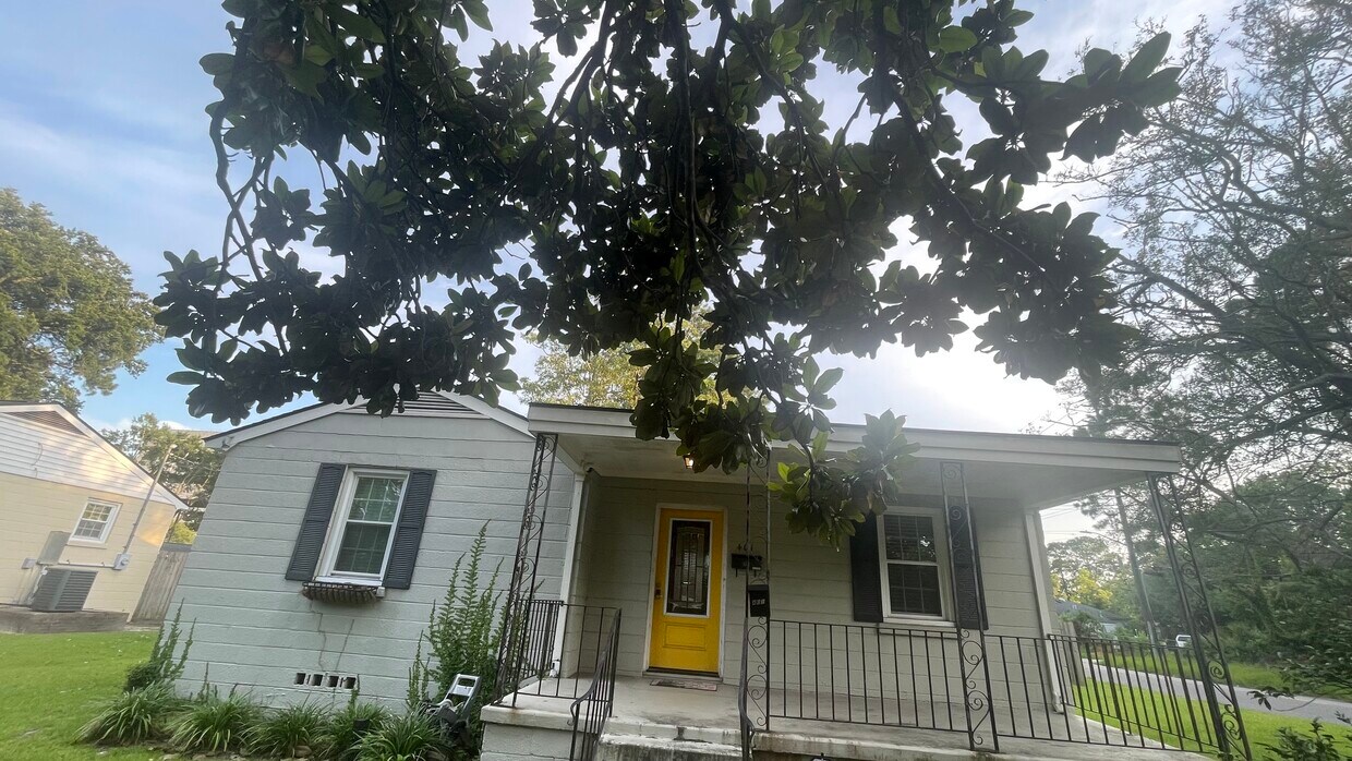 Foto principal - 401 E 66th St