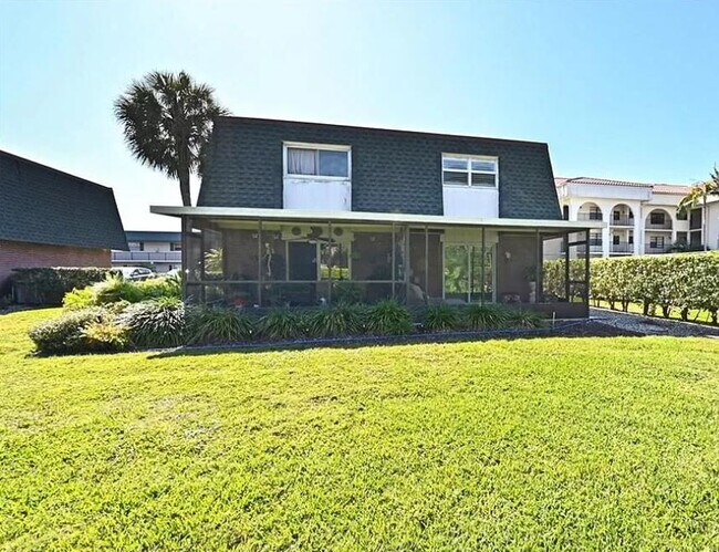 Building Photo - 600 Valley Stream Dr