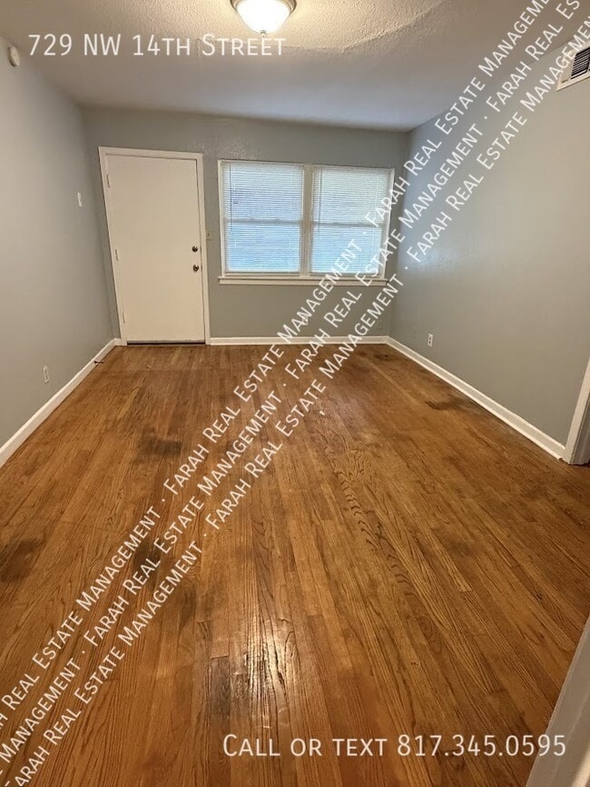 Foto del edificio - 729 NW 14th St