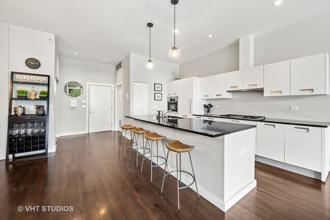 Foto del edificio - 1711 W Division St