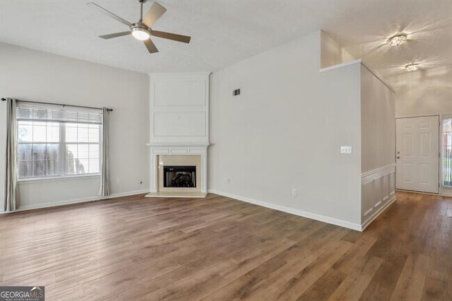 Foto del edificio - 2295 Winthrope Way Dr