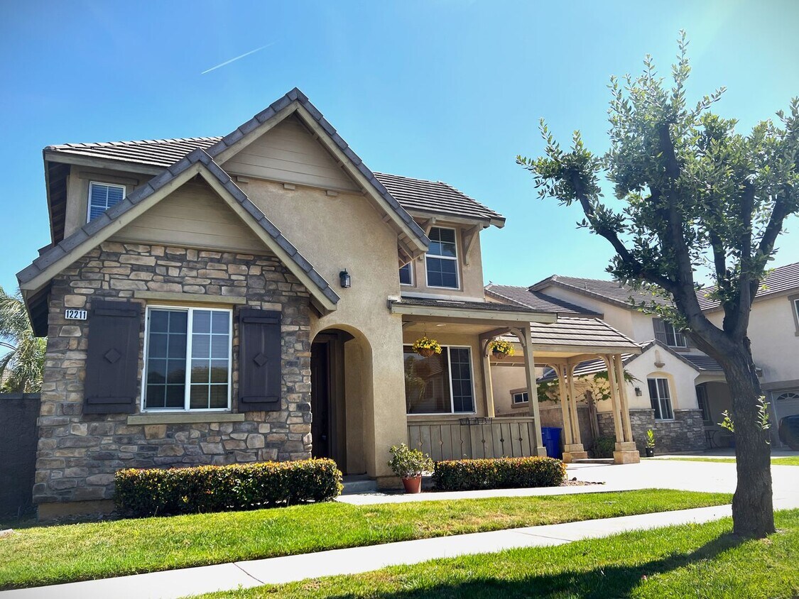Foto principal - 12211 WATERBROOK DR RANCHO CUCAMONGA 91739...