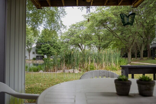 Foto del edificio - 18101 Stoneridge St