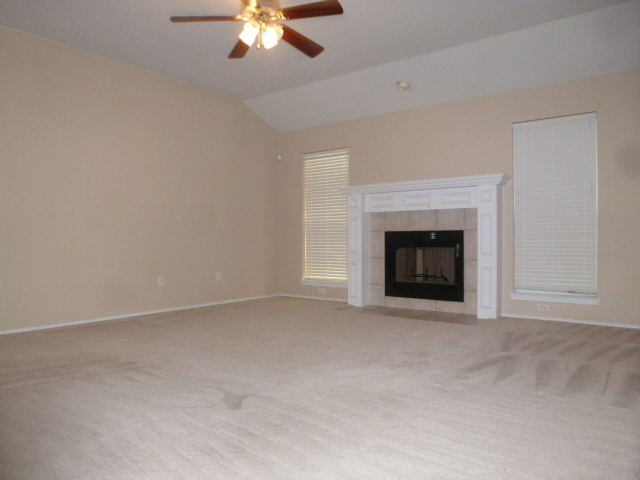Building Photo - 123 Snake Dance Dr