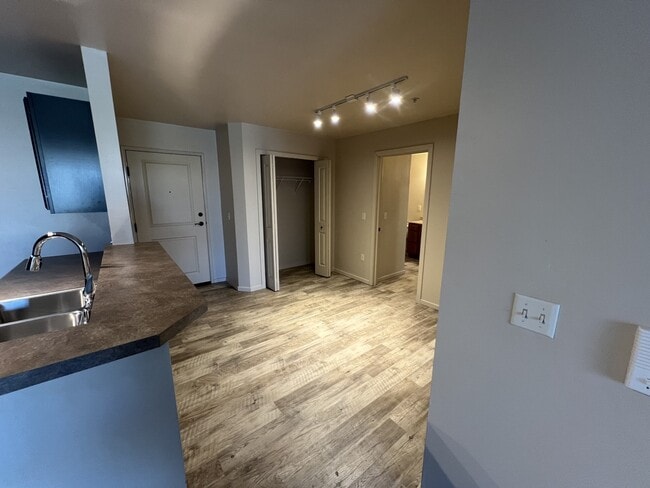 Building Photo - Cobblestone Creek