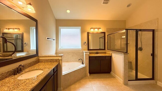 Foto del edificio - 5219 Birch Falls Ln